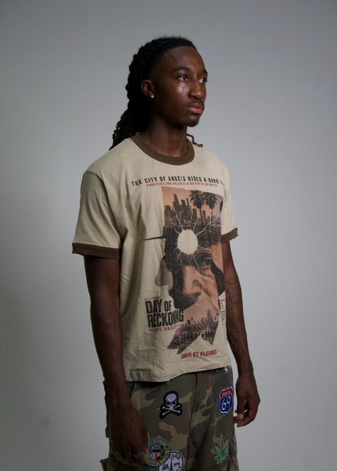 "The city full of darkness" Ringer t-shirt